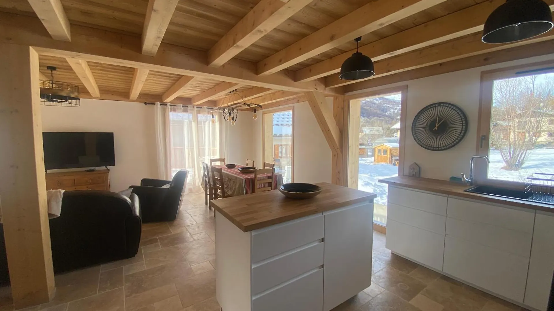 Chalet Yeti 8 Personnes Location De Ski Offerte 생샤프리