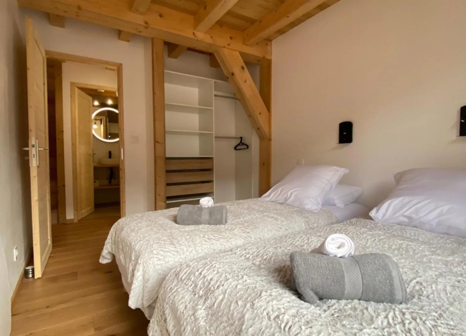 Chalet Yeti 8 Personnes Location De Ski Offerte 생샤프리